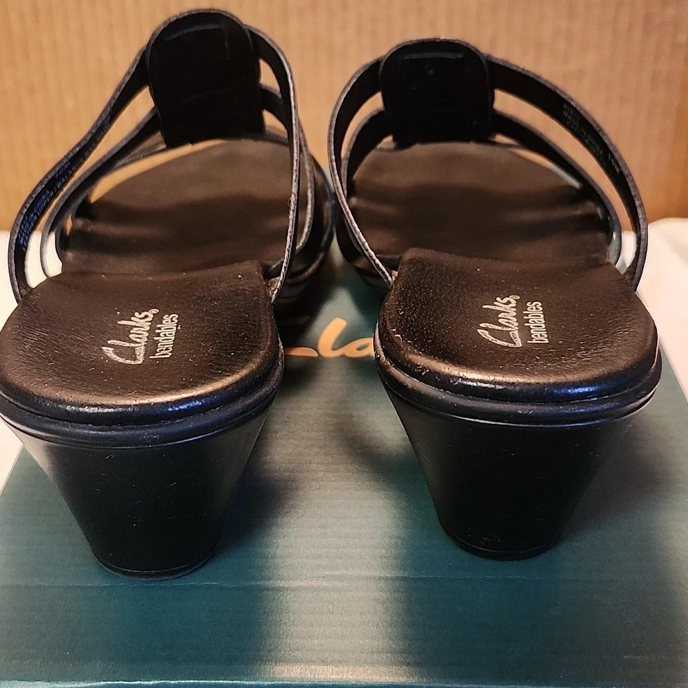 Clarks Women's Black Leather Sandals Size 10 Med - Picture 5 of 6